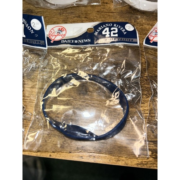 New York Yankees Daily News Silicone Wristband Bracelet Variety of 7 Bands - Picture 6 of 16